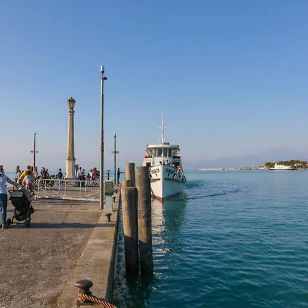 Guest house Le Finestre Sul Borgo Peschiera del Garda