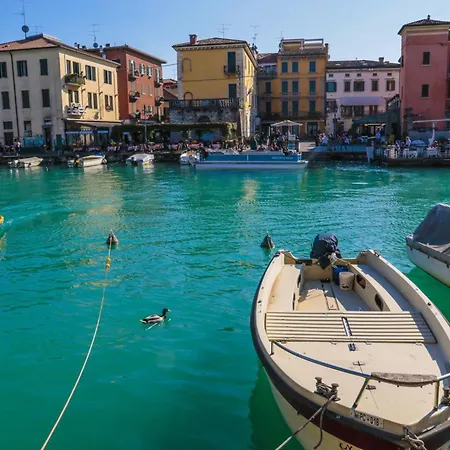 Guest house Le Finestre Sul Borgo 3*
