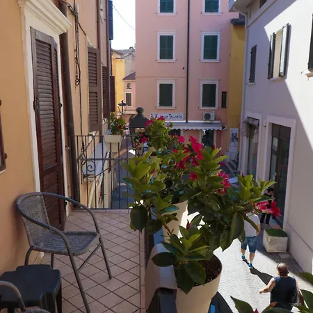 Le Finestre Sul Borgo Peschiera del Garda