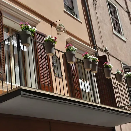 Le Finestre Sul Borgo Guest house