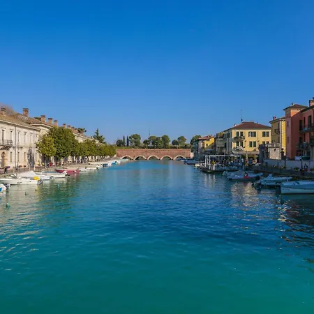 Le Finestre Sul Borgo