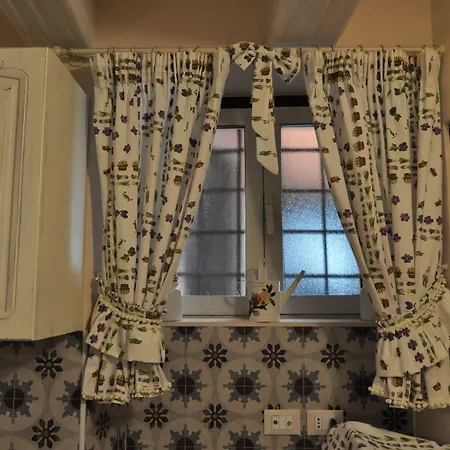 Le Finestre Sul Borgo