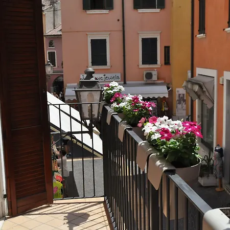 Le Finestre Sul Borgo