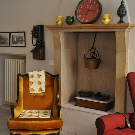 Le Finestre Sul Borgo Pensión Peschiera del Garda