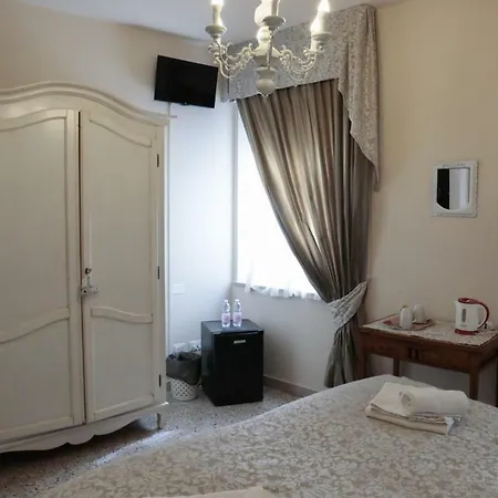 Le Finestre Sul Borgo Peschiera del Garda