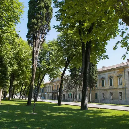 Le Finestre Sul Borgo Pensión