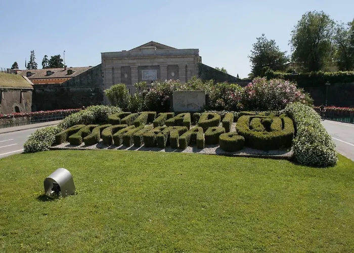 Le Finestre Sul Borgo Penzion