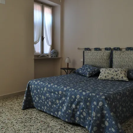 Le Finestre Sul Borgo 3* Πεσκιέρα ντελ Γκάρντα